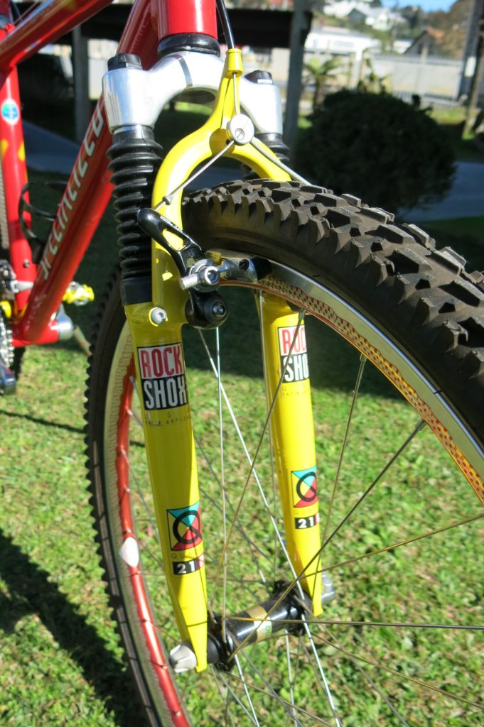 Suspensão dianteira Rock Shox Quadra 21 R