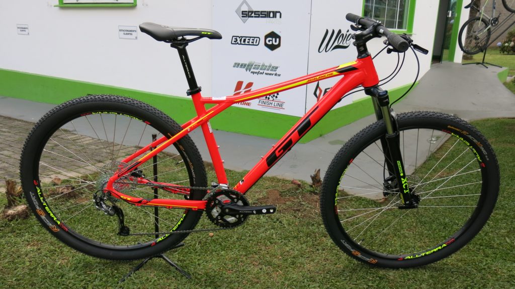 Bicicleta GT Avalanche Sport