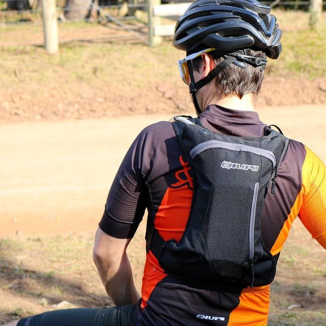 Mochila Leve para Hidratação em Ciclismo: Mantenha-se Hidratado sem Pesar