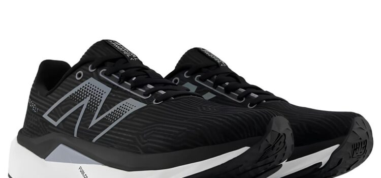 Tênis New Balance FuelCell Propel V5: Conforto e Desempenho | “Avaliação do Tênis New Balance FuelCell Propel V5: O Melhor para Sua Corrida”