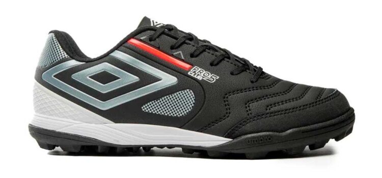 Chuteira Society Umbro Pro 5 Bump Club Preto – Domine o Campo com a Chuteira Umbro Pro 5 Bump Club